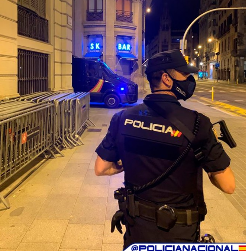 西班牙警方已著手調查烏克蘭駐西班牙馬德里大使館郵件爆炸事件。(西班牙警方示意圖)   圖：翻攝自@Policía Nacional推特