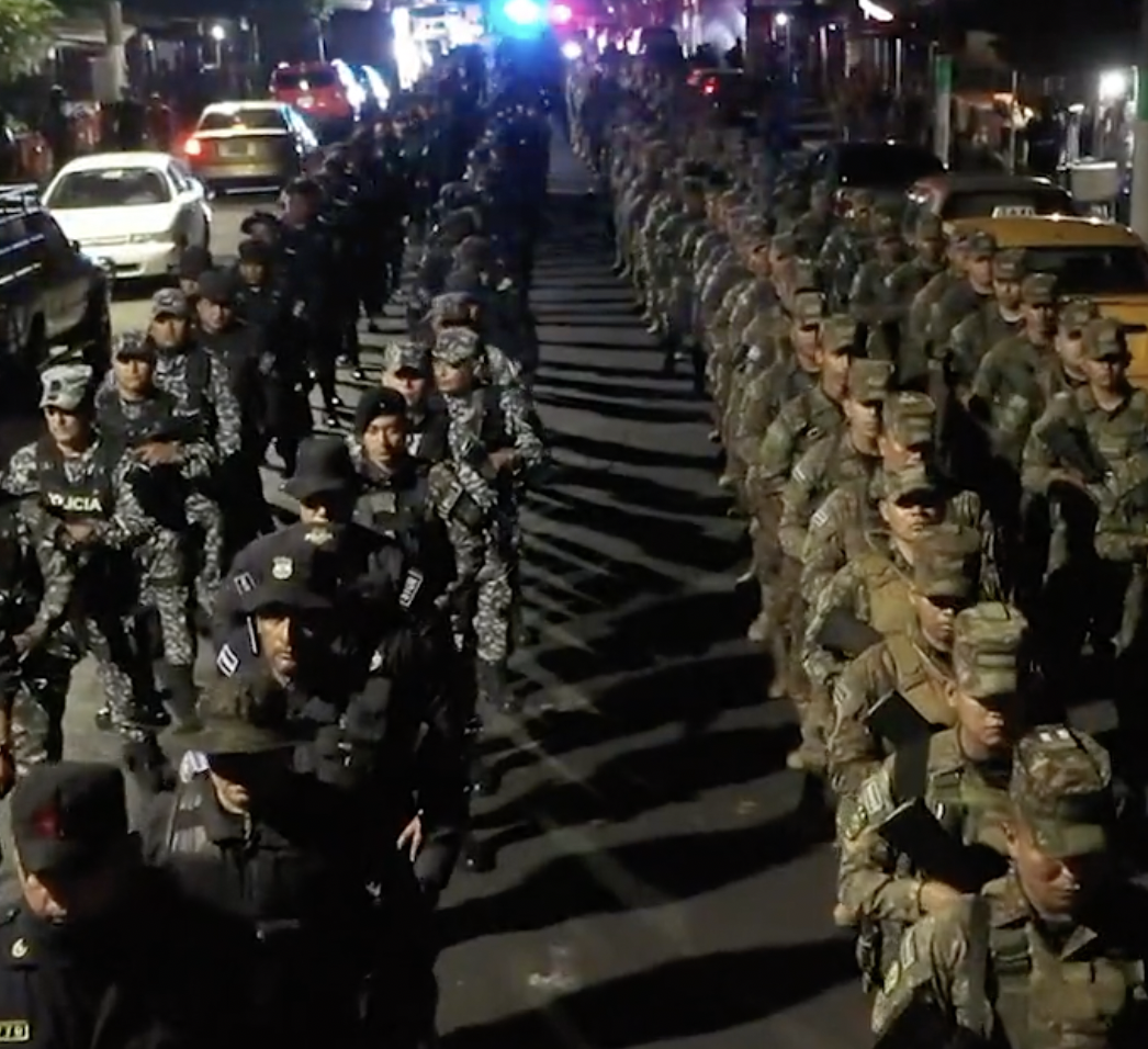 軍警進駐聖薩爾瓦多城內 圖:推特截圖 軍警進駐聖薩爾瓦多城內 圖:推特截圖