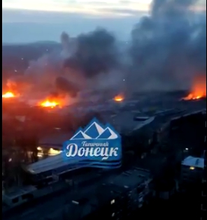 烏克蘭在當地時間 11 日上午 6 時左右，朝頓內茨克市伏羅希洛夫斯基區（Voroshilovsky）和加里寧斯基區（Kalininsky）發射 20 枚格勒式（Grad）飛彈。   圖 : 翻攝自推特
