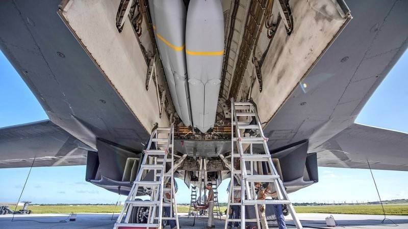 美國空軍B-1B轟炸機彈艙裝載AGM-158 JASSM遠攻飛彈。 圖:翻攝US Air Force 美國空軍B-1B轟炸機彈艙裝載AGM-158 JASSM遠攻飛彈。 圖:翻攝US Air Force