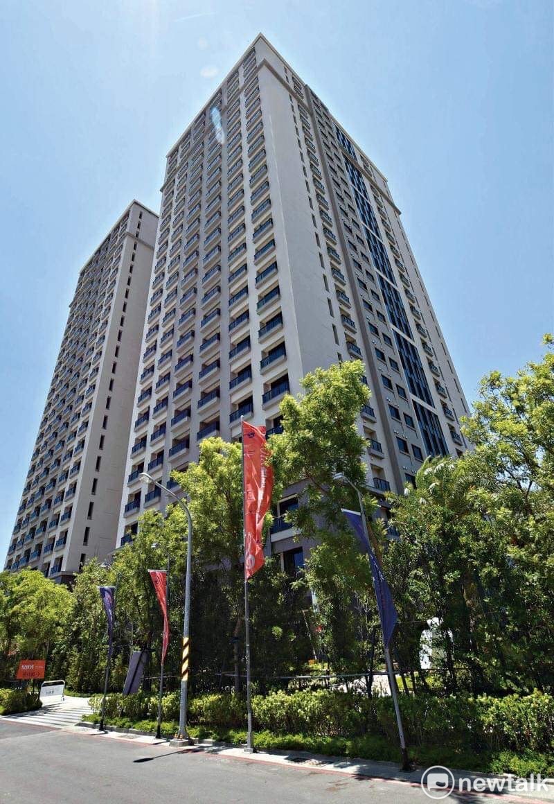 台南檢調搜索的邱莉莉住家大樓。 黃博郎攝