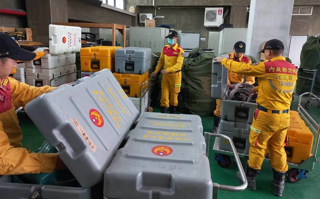 土耳其7.8強震傷亡數據不斷攀升 台灣40人搜救隊晚間啟程國際人道救援