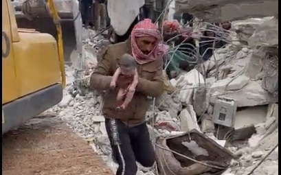 強震中出生！敍利亞女嬰埋10小時獲救 臍帶還沒斷