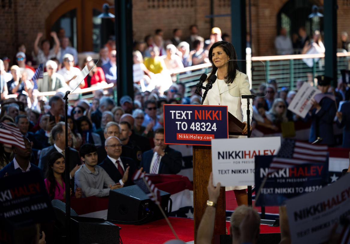  美國共和黨總統初選候選人海莉 ( Nikki Haley ) 與川普競爭共和黨提名。(資料照片) 圖：翻攝自@NikkiHaley推特 