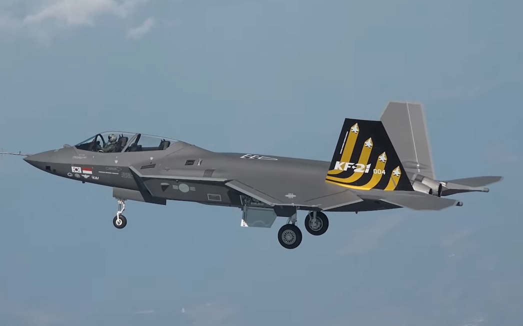 （影）韓國KF-21戰機首次武器試射 「流星」空空導彈、機砲秀威力
