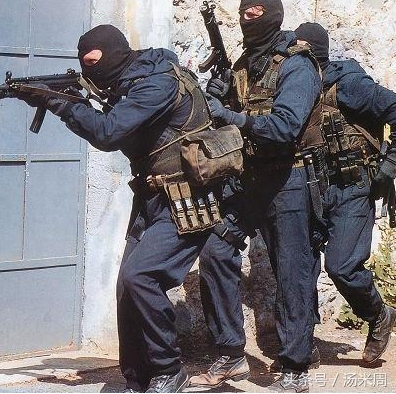 在阿富汗地區執行任務的英國陸軍特種空勤團（Special Air Service, SAS）。 圖 : 翻攝自頭條號/湯米周