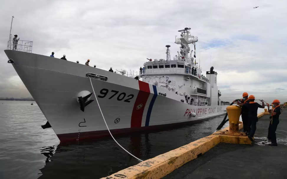不甩中國包圍威脅！菲律賓出動最大海警船護航 欲將中業島改為旅遊地