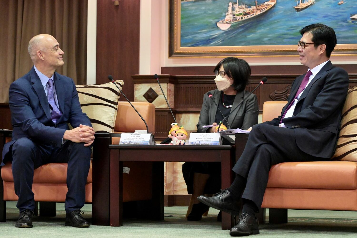 ▲ 西班牙商務辦事處處長Eduardo Euba於3月31日拜會高雄市長陳其邁，這是Euba上任以來首度拜會高市府，就雙邊文化合作及2024西班牙國慶活動預計移師高雄舉辦等議題進行交流，並期待促進更多領域的互動。（圖／新頭殼）