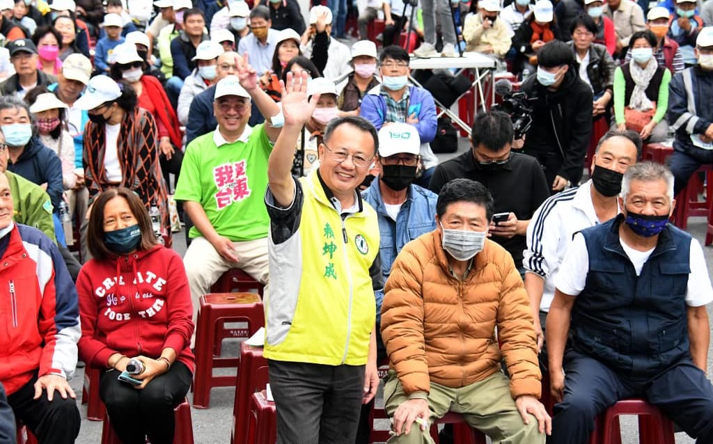 賴坤成與500多民眾赴台東縣議會抗議！籲政府落實「土地正義」 | 政治