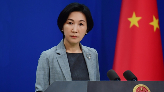 毛寧在記者會上以「燦爛的笑容」回應記者關於秦剛下落的問題。 圖 : 翻攝自中國外交部 毛寧在記者會上以「燦爛的笑容」回應記者關於秦剛下落的問題。 圖 : 翻攝自中國外交部