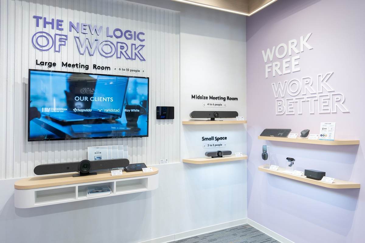 首度加入品牌概念店內的Logitech for Business商務協作解決方案系列，展示為大中小會議室量身打造的視訊設備。 圖：Logitech/提供