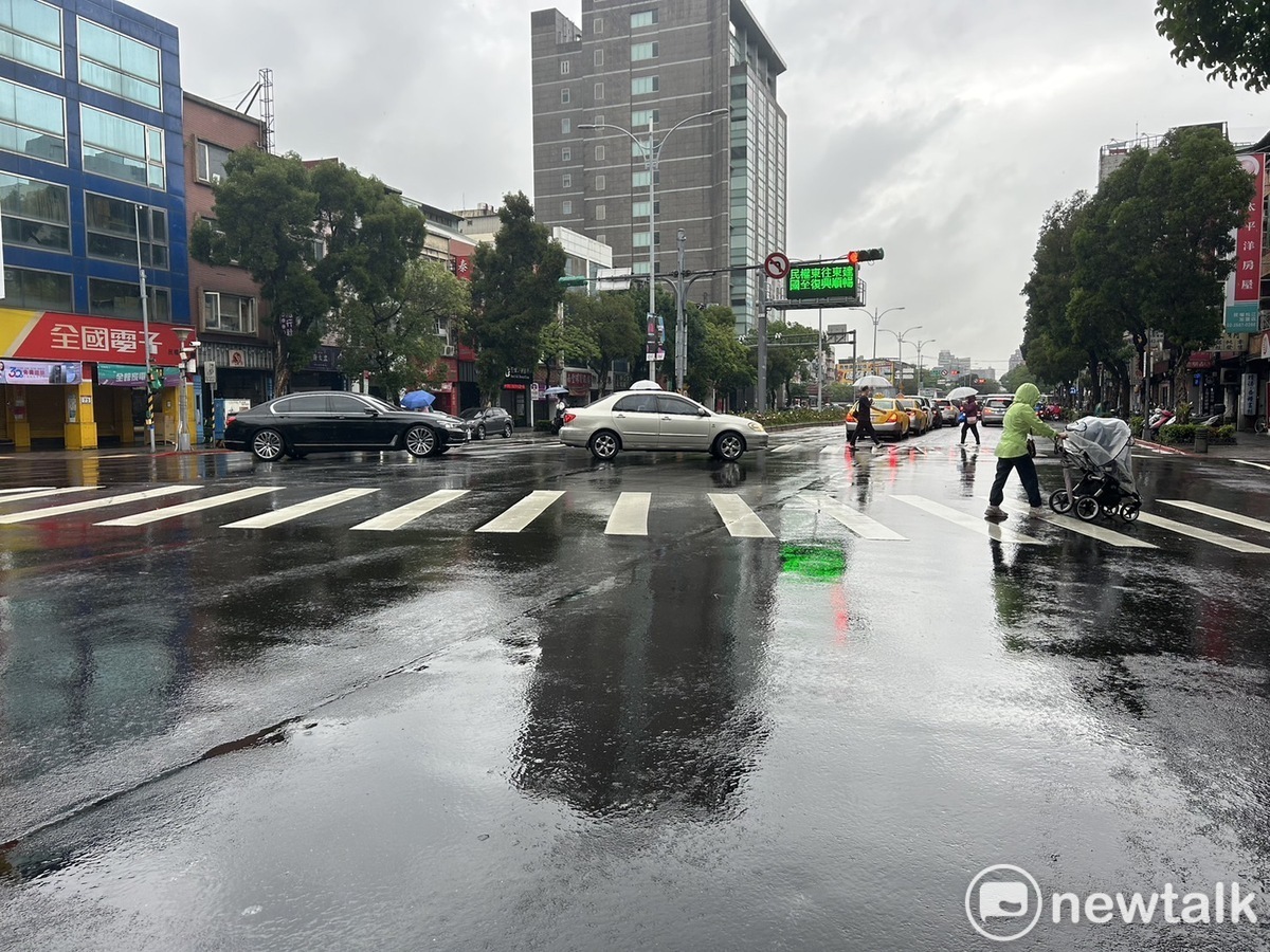  天氣風險指出，今明穩定，週四至週六鋒面影響北台轉雨，中南部需提早節約用水。 圖：林岑韋／（資料照） 