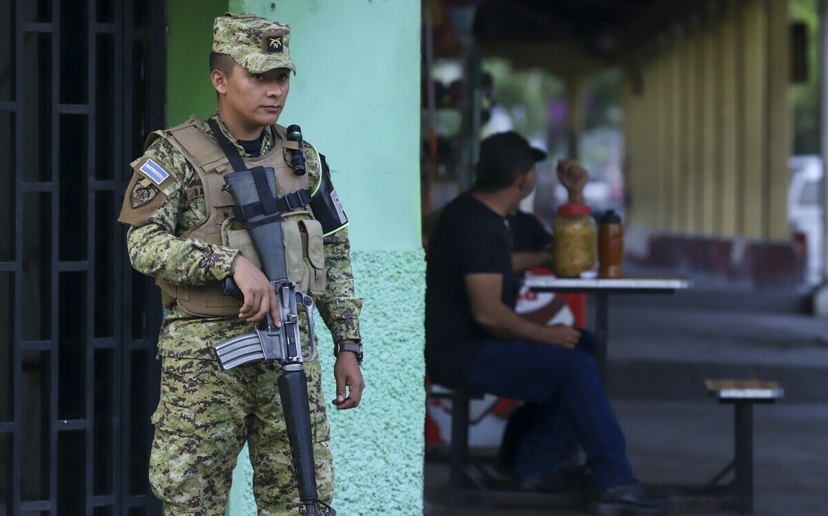 出絕招！薩爾瓦多一警察疑遭幫派殺害5500多名軍警包圍事發城市| 國際| Newtalk新聞