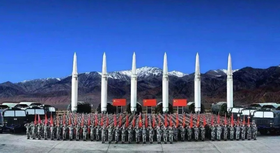  中國解放軍火箭軍。 圖 : 翻攝自狼嗷記 