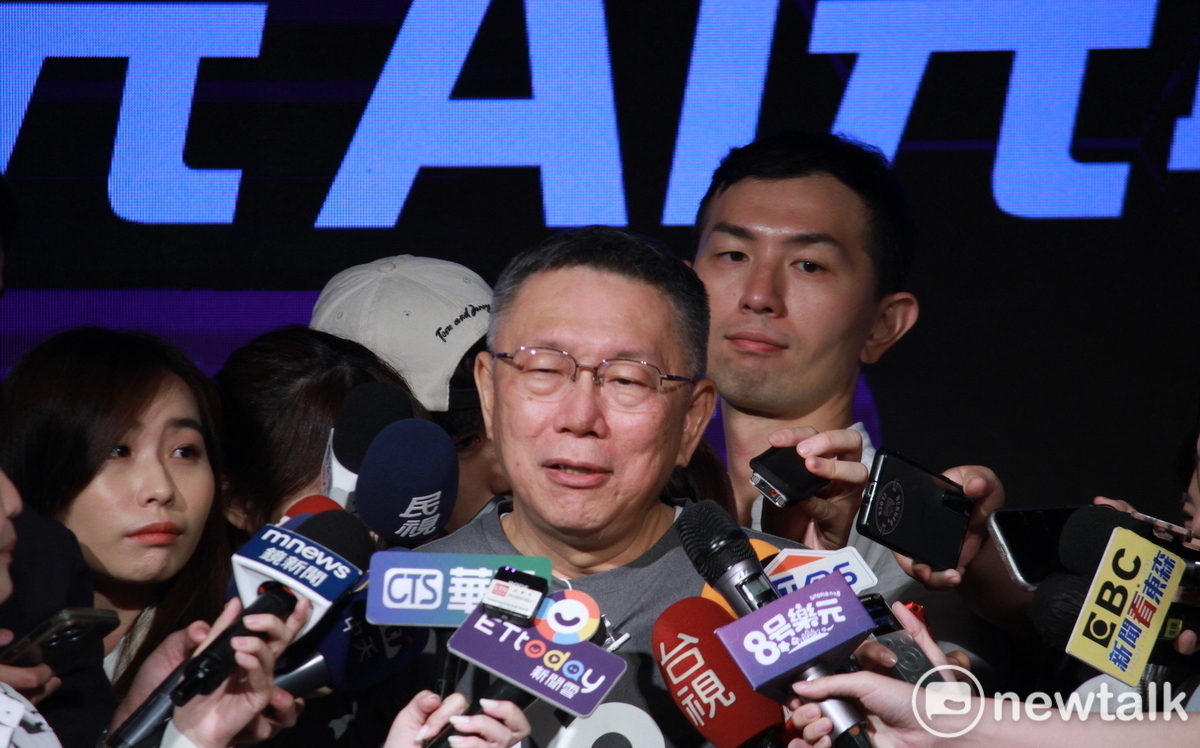 Re: [新聞]怕打到自己?柯文哲遭質疑遇到雞蛋大力抨擊