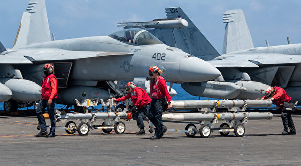 美軍航空母艦雷根號啟動今年的巡航任務後,一路駛進南海,到現在仍沒有離開 翻攝自推特@USMC 美軍航空母艦雷根號啟動今年的巡航任務後,一路駛進南海,到現在仍沒有離開 翻攝自推特@USMC