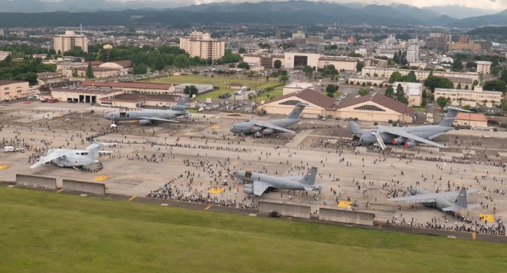  駐日美軍橫田基地開放給日本民眾參觀。 圖 : 翻攝自橫田基地推特 