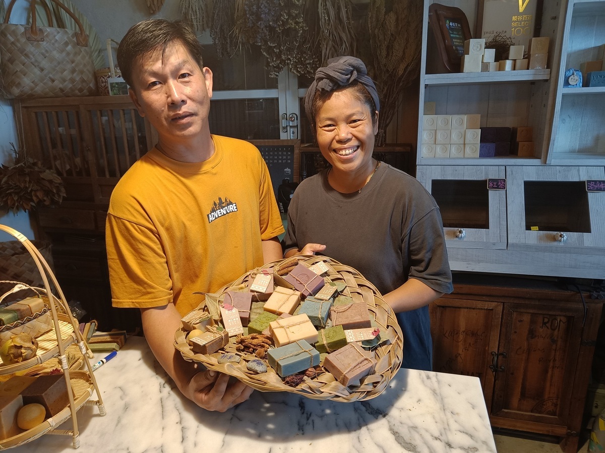 「足渡蘭」，是一對從外地打拚回台東家鄉創業的有趣夫妻。唐復年/攝