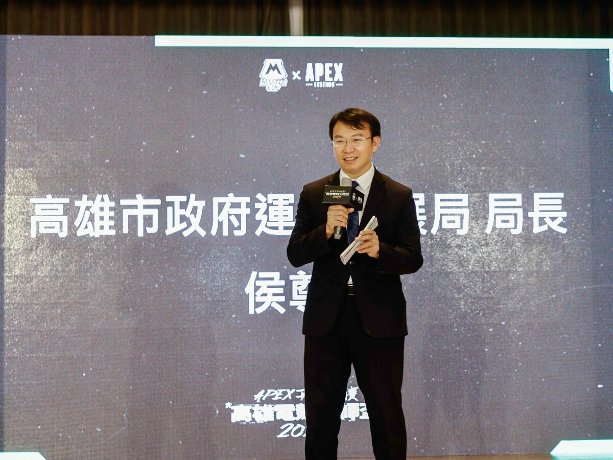 高雄市政府運發侯尊堯局長出席表示，將以實際行動支持高雄電競發展，呼籲踴躍報名賽事。 圖：酷碼科技/提供