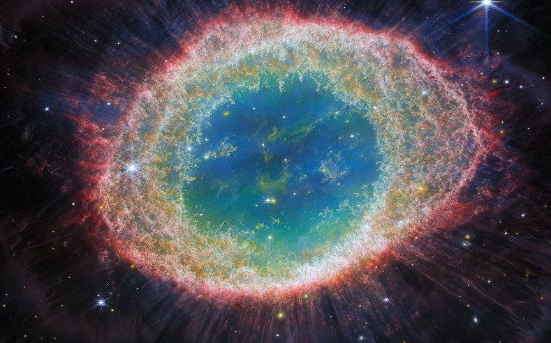 New Colorful Portrait of the Ring Nebula Revealed by James Webb Space Telescope