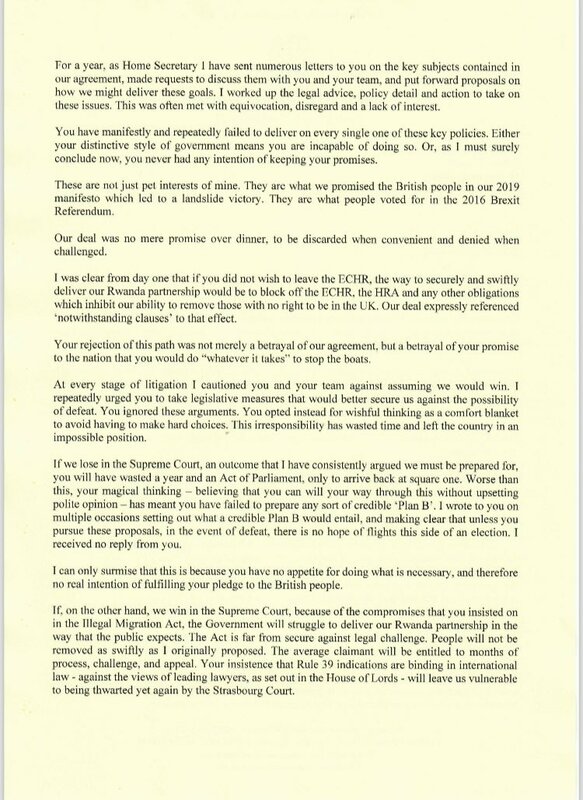 該信還批評了蘇納克對親巴勒斯坦抗議活動的處理方式,稱他的回應「軟弱且缺乏國家所需的領導素質」。 該信還批評了蘇納克對親巴勒斯坦抗議活動的處理方式,稱他的回應「軟弱且缺乏國家所需的領導素質」。