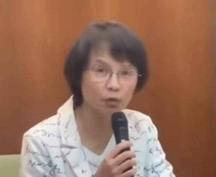 北一女中國文老師區桂芝。   圖：翻攝臉書