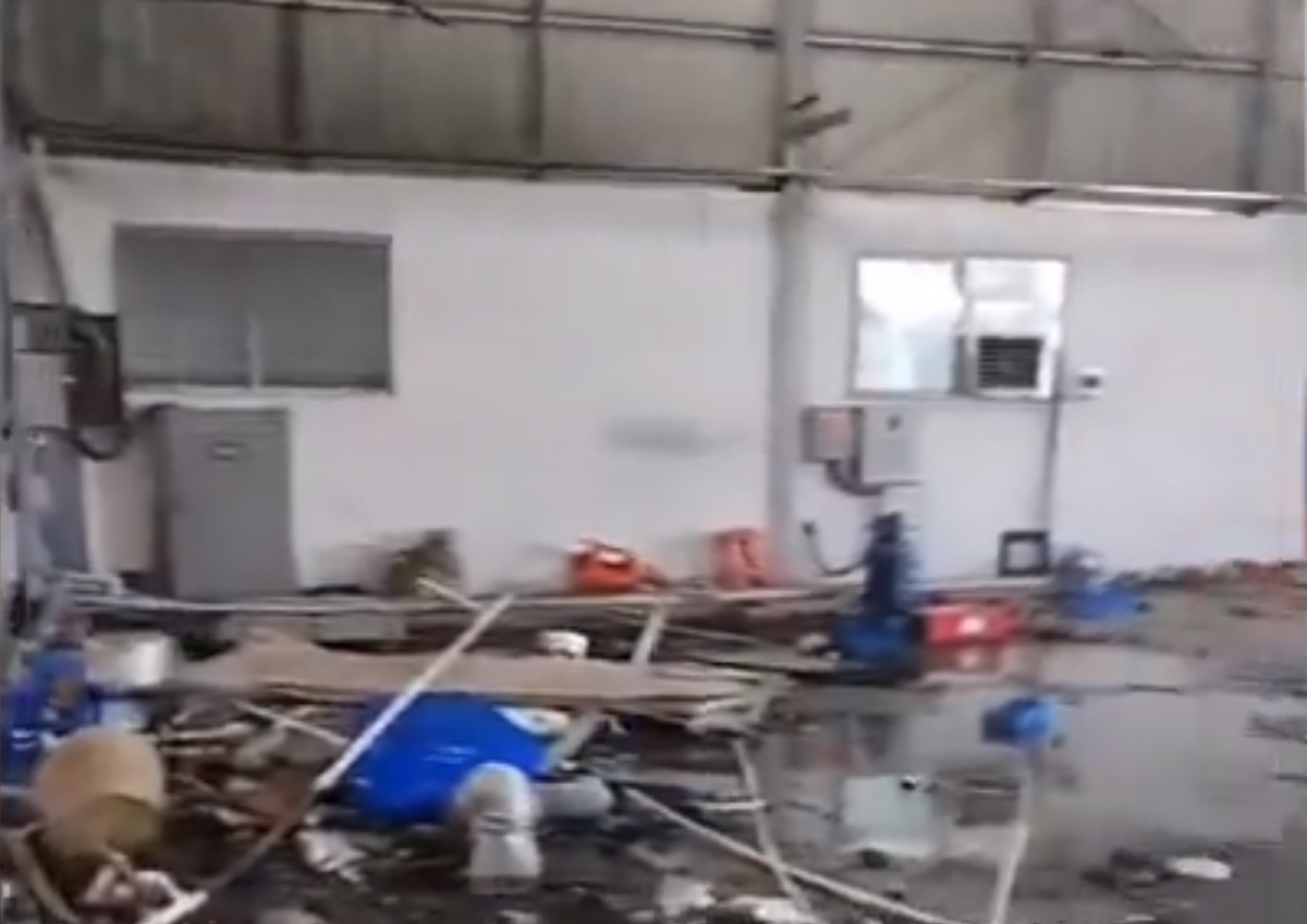 廣州 1,800 家工廠全軍覆滅，顯現中國經濟之惡劣。圖為賣掉機台的廠房。
