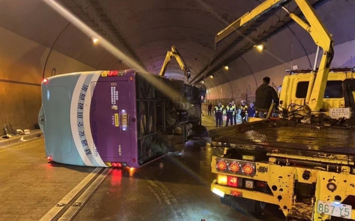 康橋校車翻覆事故調查結果曝！運安會：「道路磨損＋超速」釀禍