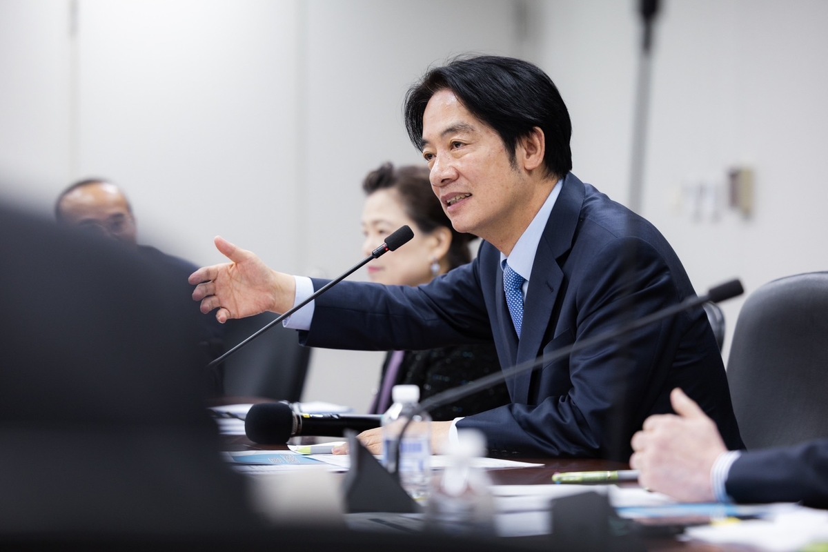  賴清德上任前有一系列「信賴新政，穩健接棒」傾聽交流行程，首站赴新竹與半導體產業座談。 圖：總統府提供（資料照）