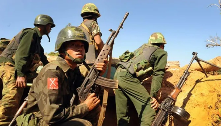  緬甸數個軍方據點被克欽獨立軍帶領的革命聯軍攻占。 圖：翻攝自緬甸中文君 