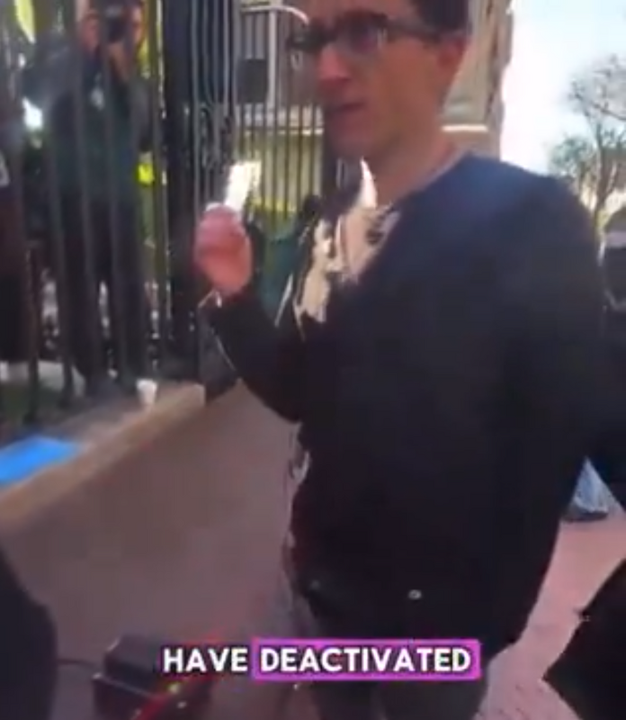  哥倫比亞大學的工作人員，將一位擔任助理教授的猶太人的門禁卡禁用。 圖：翻攝自以色列戰爭 X（前推特）帳號 