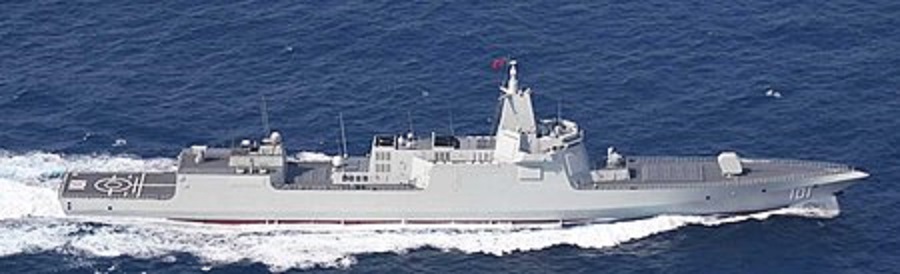 055 型飛彈驅逐艦。