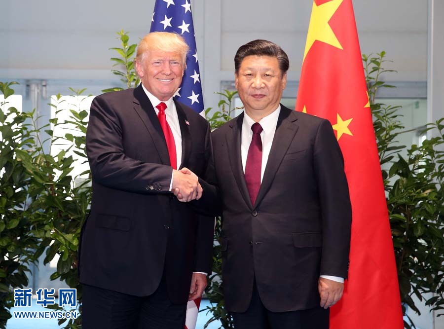 中國國家主席習近平與前美國總統川普先前在G20峰會上握手合照。 圖:翻攝新華社(資料照) 中國國家主席習近平與前美國總統川普先前在G20峰會上握手合照。 圖:翻攝新華社(資料照)