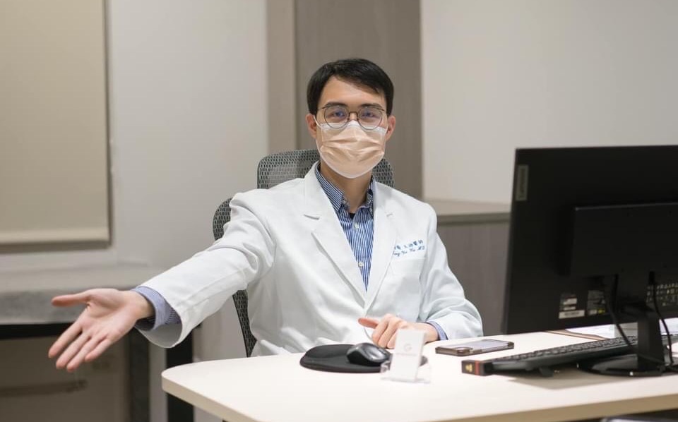 館長自稱「3公分」性事不圓滿？專科醫揭慘況：健身族「這習慣」恐讓陰莖永久萎縮