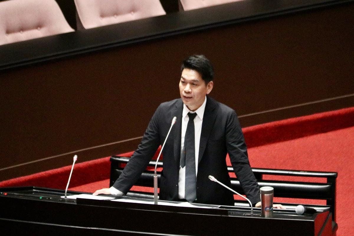 民進黨立委李柏毅認為，應邀請多點有經歷「公投綁大選」的當事人來發表意見。 圖：李柏毅服務處/提供（資料照）