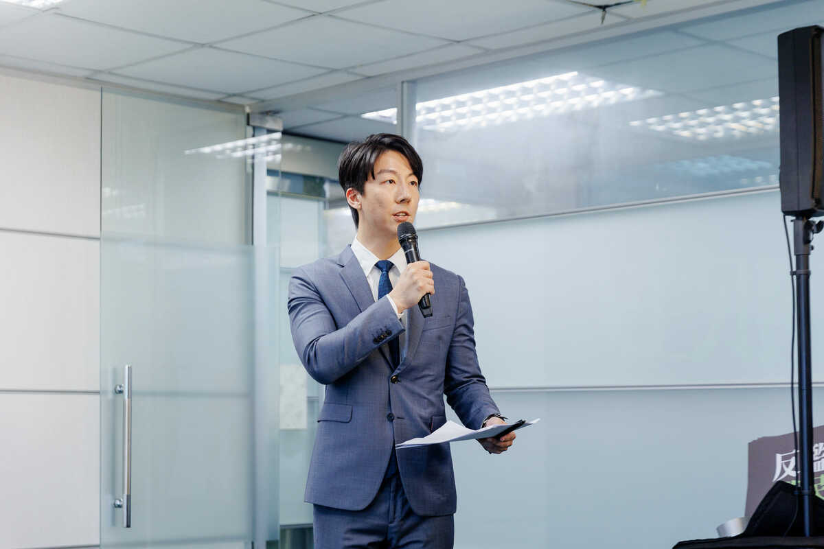  民進黨發言人吳崢。 圖：翻攝自吳崢臉書