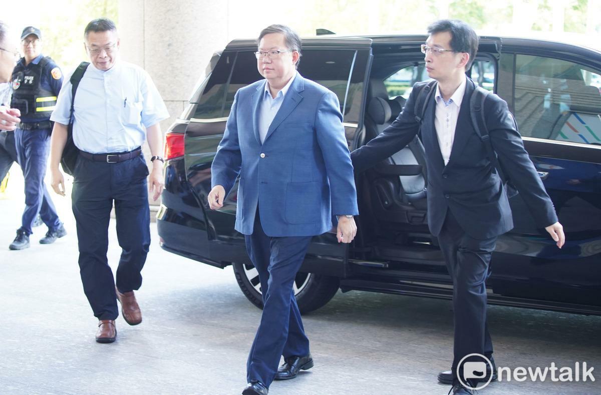  鄭文燦抵達桃園地方法院開庭。 圖：林昀真/攝 