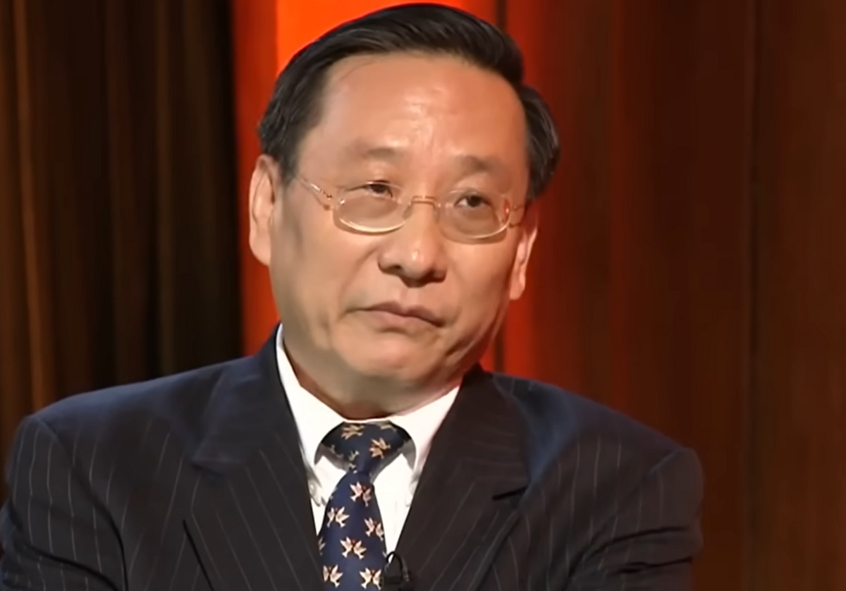 高志凱在接受半島電視台節目訪問時面對提問的回答不斷繞圈子。 圖：翻攝自半島電視台畫面 