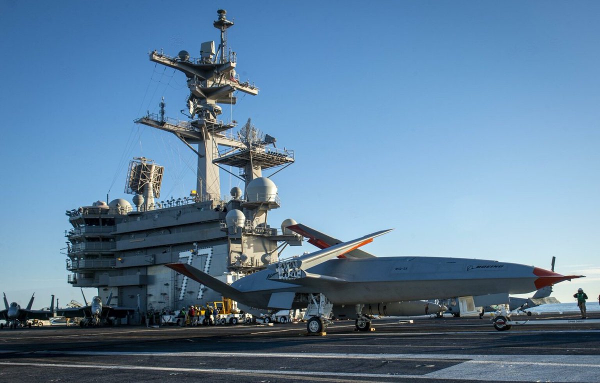  波音MQ-25「黃貂魚」無人加油機在布希號(CVN-77)上測試；驗證美國海軍首座「無人機空戰中心」」(UAWC)能力。 圖：翻攝自X / Air Power 