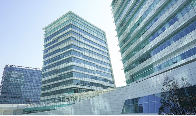  中信金（2891）前 8 月稅後純益 538.79 億元、年增 8.7%。含 FVOCI 股票資本利得後的調整後獲利，前 8 月已達 1,044.67 億元，首見賺逾千億。 圖：截自中信金官網