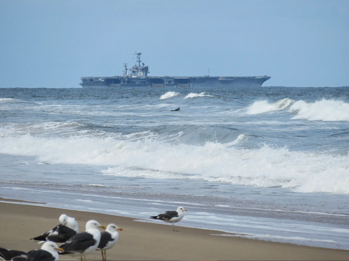  美國海軍航空母艦「杜魯門號(CVN-75)」駛往紅海。 圖：翻攝 US NAVY 