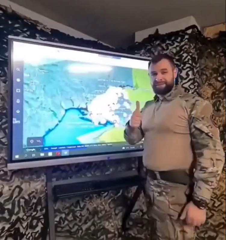  烏克蘭軍隊的實時交互戰場管理系統，之前能夠過馬斯克星鏈衛星傳輸技術，和戰場上每一個士兵取得聯繫。 圖：翻攝自 OFFICIAL NEWS X 帳號 
