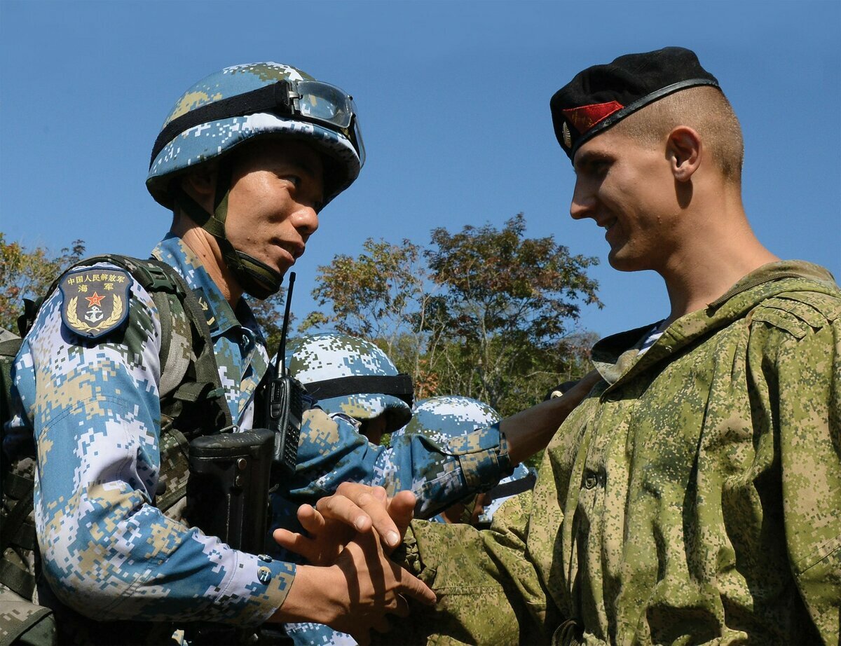 中俄軍事合作，傳600名中國軍人訪問俄羅斯軍事基地，學習俄烏戰爭中作戰經驗。 圖：翻攝自X帳號@NOELreports（資料照片） 