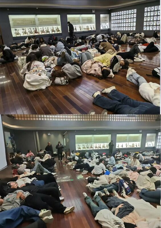  參與夜騎的學生由鄭州夜騎至開封後疲憊不堪地躺在地上。 圖：李老師不是你老師Ｘ 
