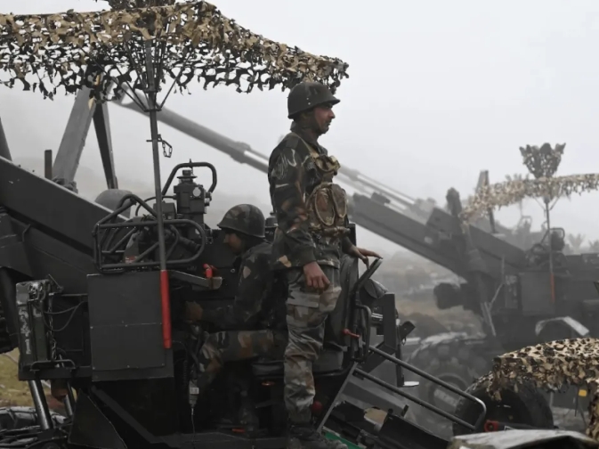  在中印邊界上的印軍砲兵。 圖 : 翻攝自湘平中外 