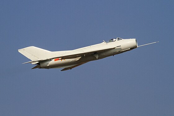  解放軍殲-6戰鬥機。 圖：截自維基百科 