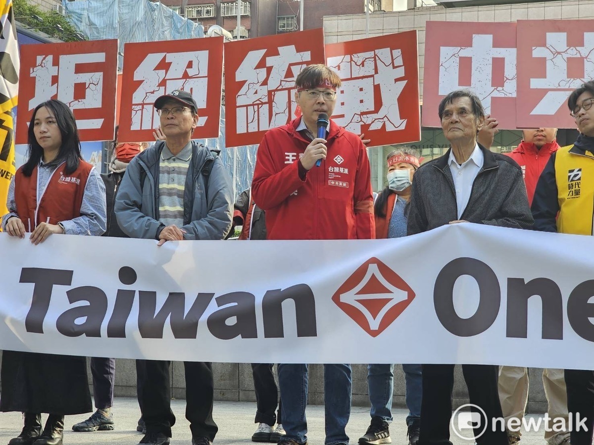 王興煥提到，其實基進黨、時代力量、綠黨和小民參政歐巴桑聯盟等幾個小黨選票加起來是有突破 5% 門檻。 圖：林昀真/攝（資料照片）