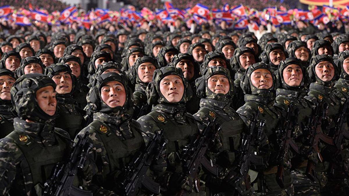 雖北韓軍為俄羅斯付出龐大犧牲，但美國判斷北韓軍使用的「大規模人肉進攻」戰術沒取得效果，只是讓北韓軍傷亡慘重。圖為北韓軍。