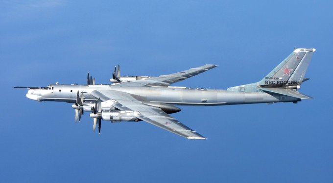  俄羅斯 Tu-95 戰略轟炸機。 圖：翻攝自 OFFICIAL NEWS X 帳號 