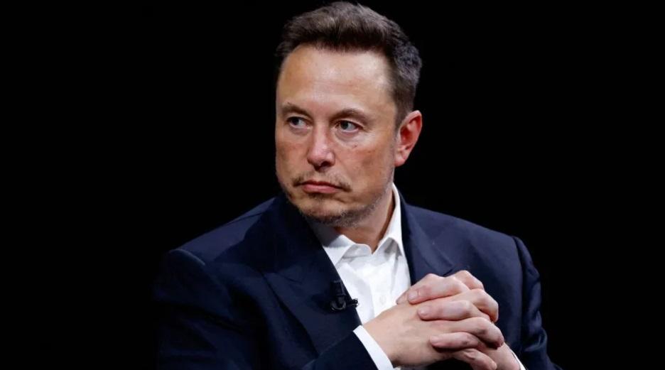 科技大亨馬斯克（Elon Musk）掌管美國聯邦人事管理局後，已撤銷部分公務員存取關鍵人事數據的權限，恐對美國政府內部透明度與國安造成重大影響。